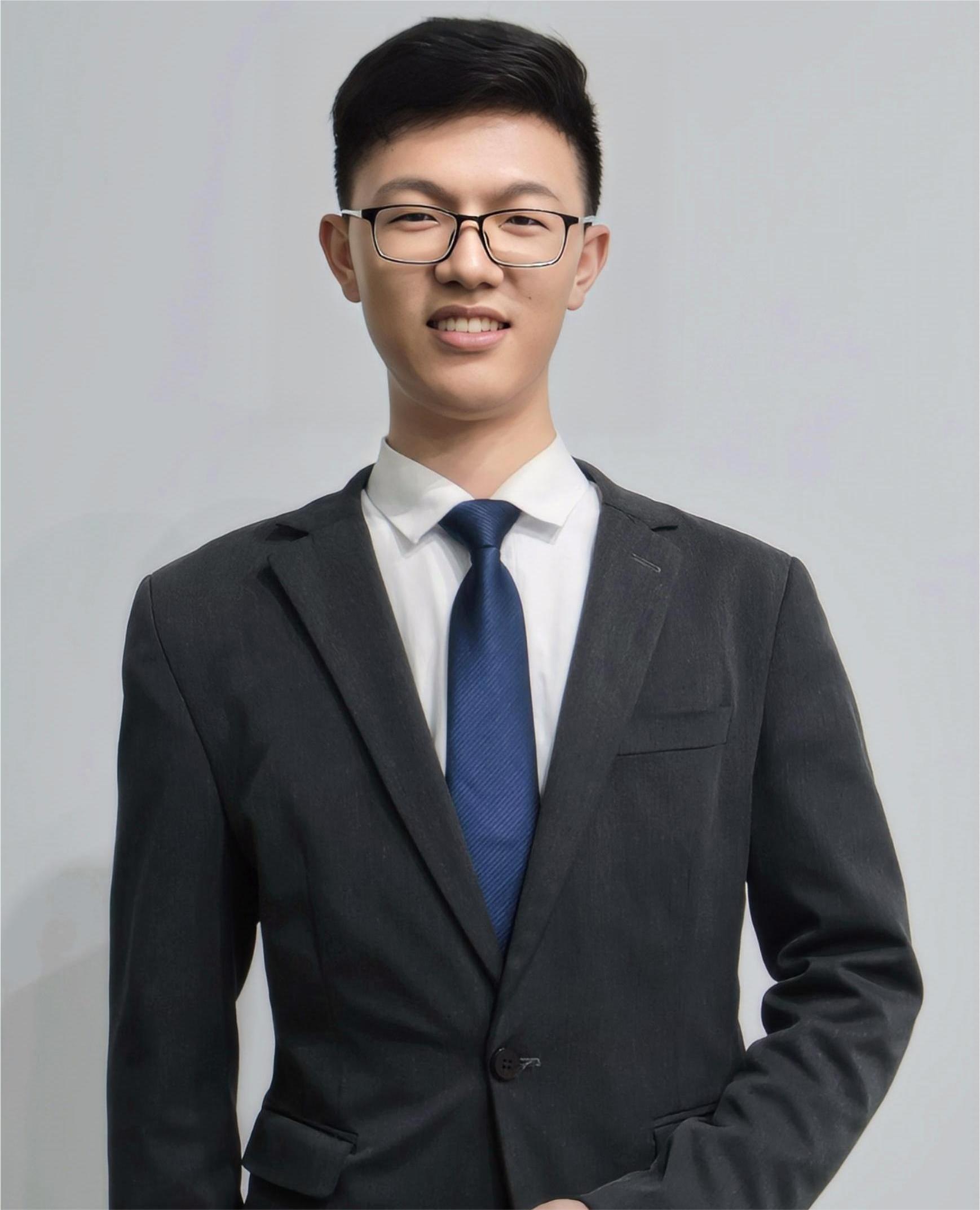 李龙