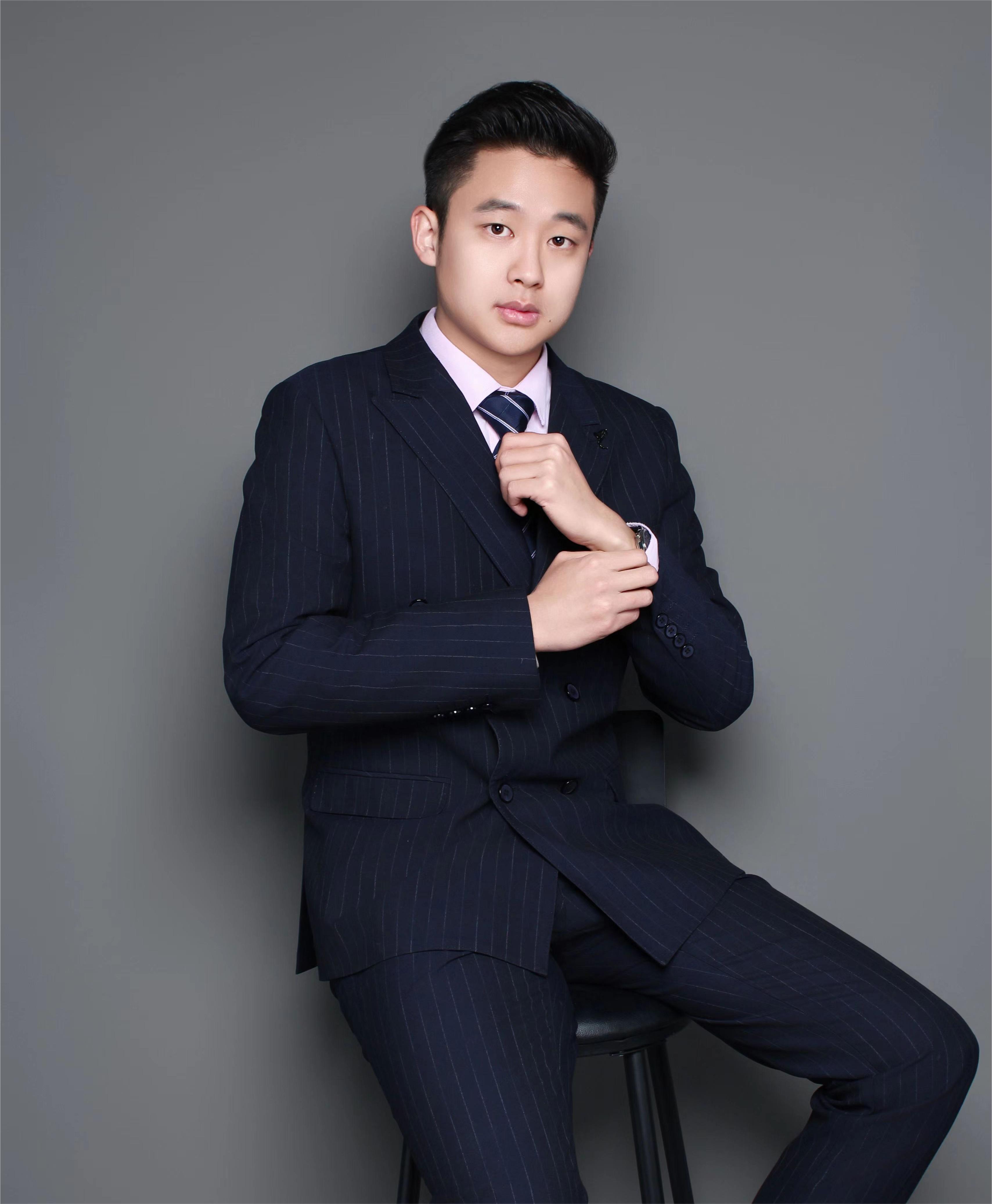 周昊